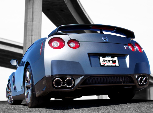Nissan GT-R exhaust system